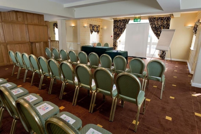Imagen de los interiores del The Pear Tree Inn and Country Hotel. Foto 12