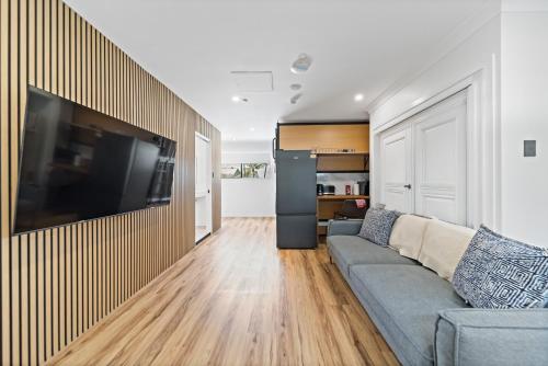 Imagen de la habitación del The Pier Pods on the water- 50m from Townsville bus terminal and ferry terminal- Passport ID requrie. Foto 20