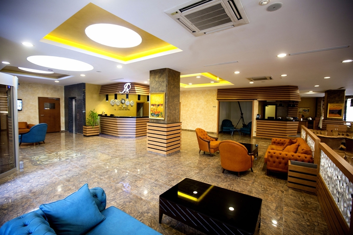 Imagen de los interiores del The Rise Aron Business Hotel Merter. Foto 15