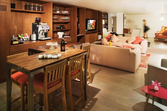 Imagen de los interiores del The Rothschild 71. Foto 19