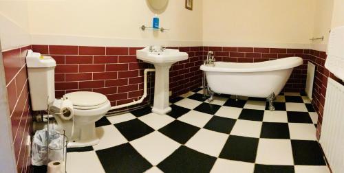 Imagen general del The Royal Victoria & Bull Hotel. Foto 9