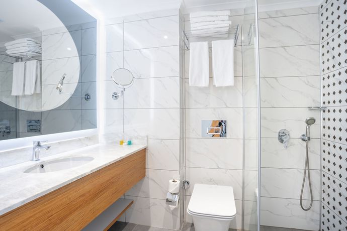 Imagen de la habitación del The Sansa Hotel and Spa. Foto 11