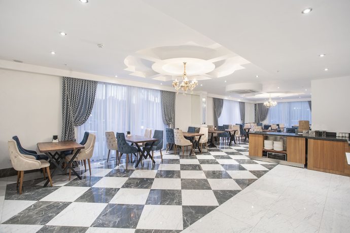 Imagen del bar/restaurante del The Sansa Hotel and Spa. Foto 10