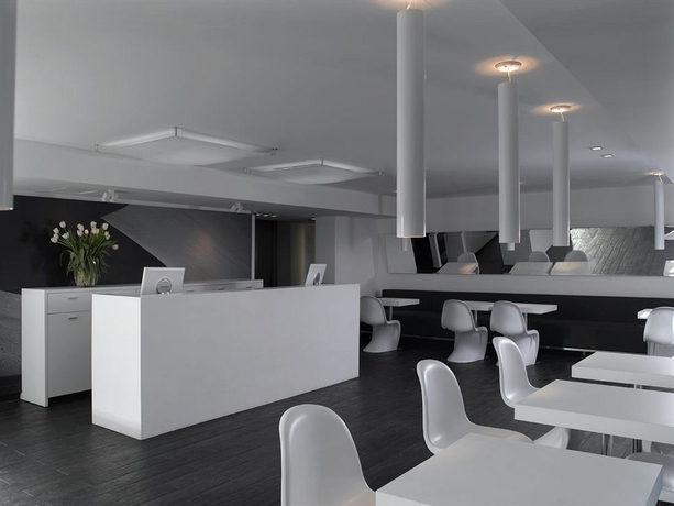 Imagen de los interiores del The Savoy Tel-aviv, Sea Side. Foto 14