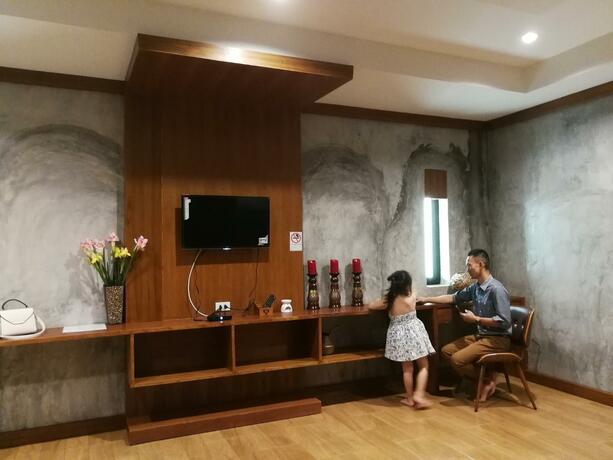 Imagen general del The Sun resort Ratchaburi. Foto 21