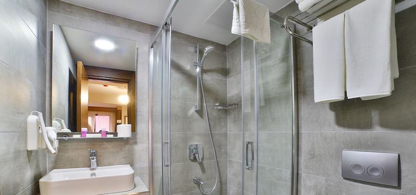 Imagen de la habitación del The Tango Hotel Taksim. Foto 14