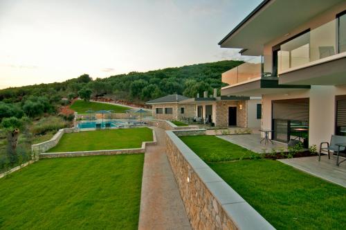 Imagen general del The View Hotel Sofas Coastal Retreat. Foto 6