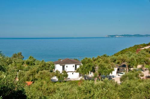 Imagen general del The View Hotel Sofas Coastal Retreat. Foto 8