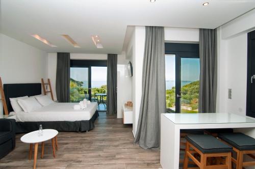 Imagen de la habitación del The View Hotel Sofas Coastal Retreat. Foto 18