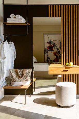 Imagen general del The View Hotel Sofas Coastal Retreat. Foto 12
