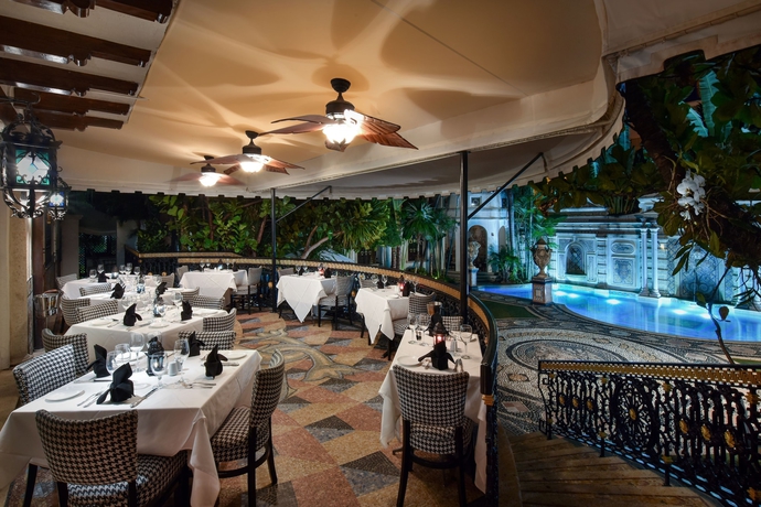Imagen del bar/restaurante del The Villa Casa Casuarina. Foto 7