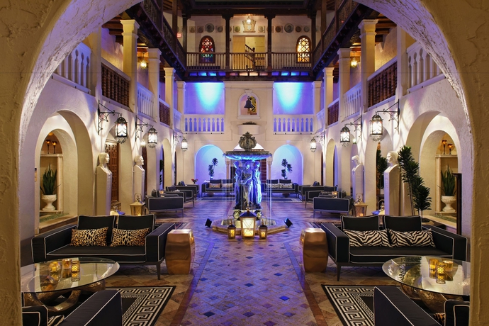 Imagen del bar/restaurante del The Villa Casa Casuarina. Foto 13