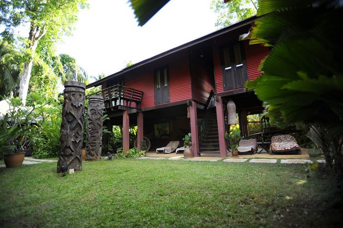 Imagen de la piscina del The Village House. Foto 14