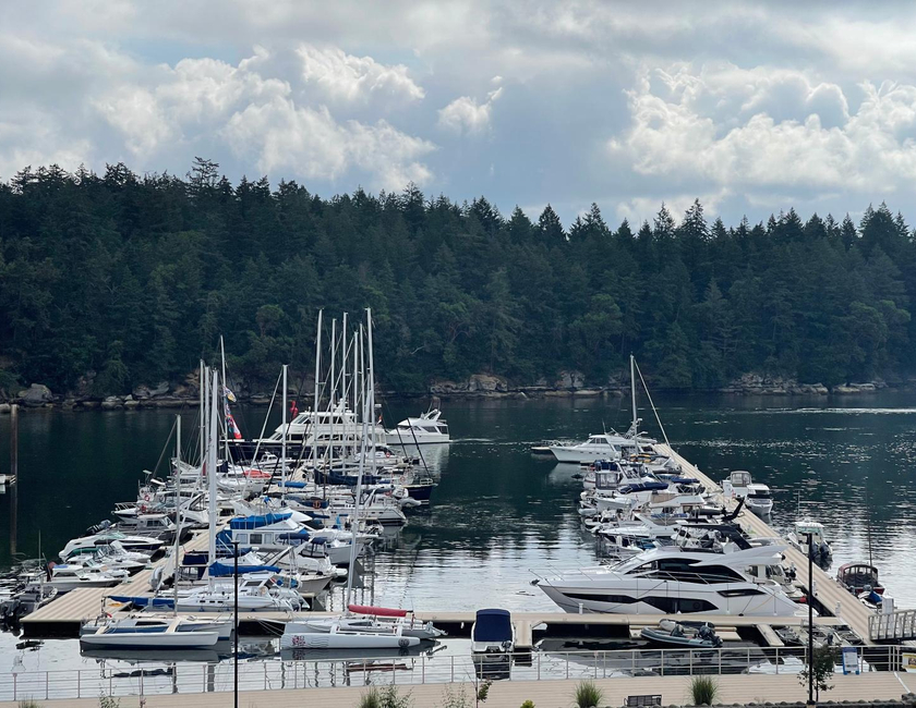 Imagen general del The Waterfront Suites And Marina. Foto 1