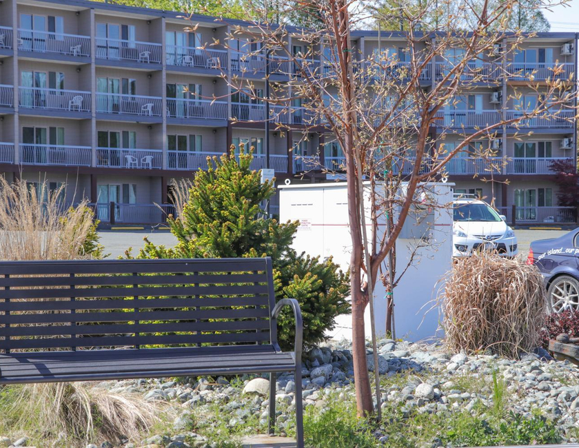 Imagen general del The Waterfront Suites And Marina. Foto 9