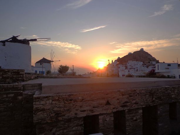 Imagen de los exteriores del The Windmills. Foto 5