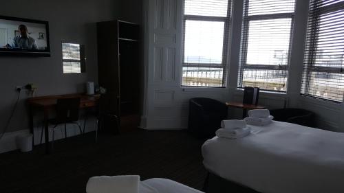 Imagen de la habitación del The York Hotel. Foto 8