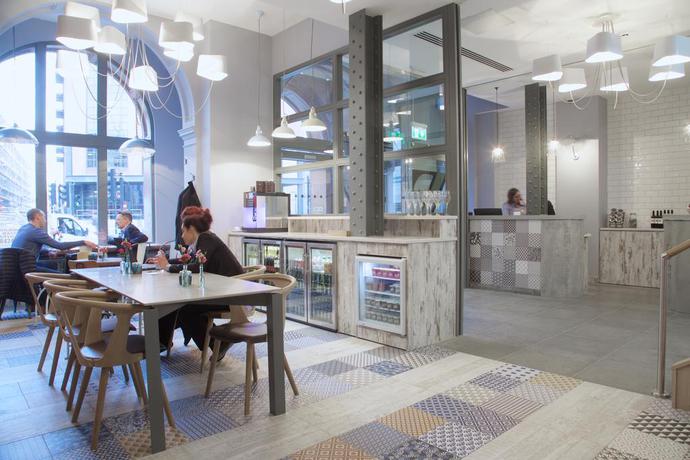 Imagen del bar/restaurante del The Z Shoreditch. Foto 2