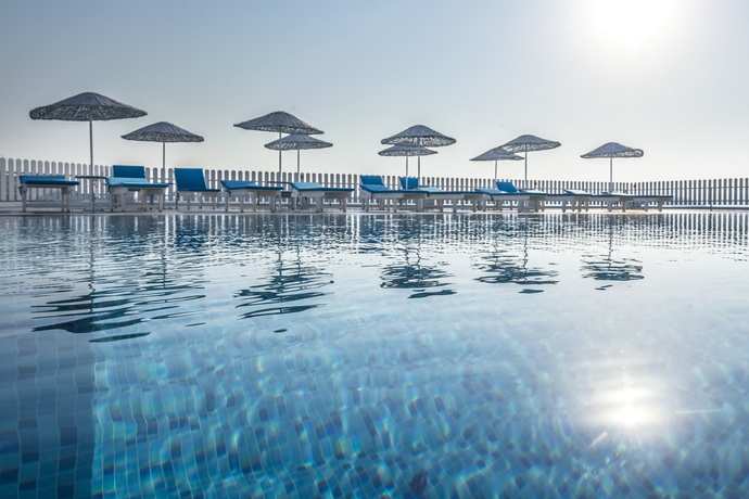 Imagen de la piscina del Thea Butik Hotel and Restaurant. Foto 19