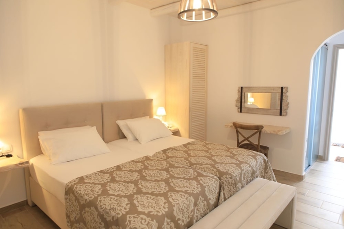 Imagen de la habitación del Theasis Luxury Suites. Foto 11