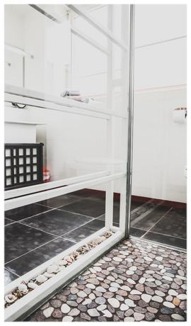 Imagen de los interiores del Themen Hotel zur Kranengasse. Foto 13