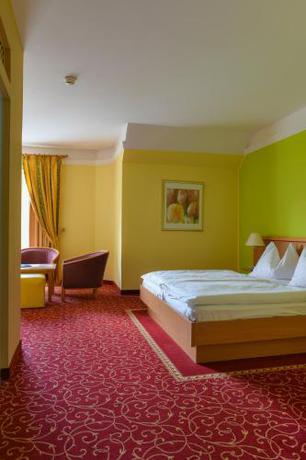 Imagen de la habitación del Thermenhotel Vier Jahreszeiten. Foto 14