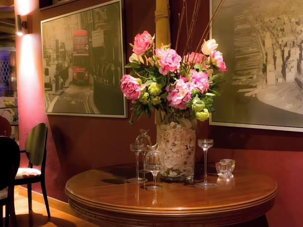 Imagen de los interiores del Thessalikon Grand Hotel. Foto 16
