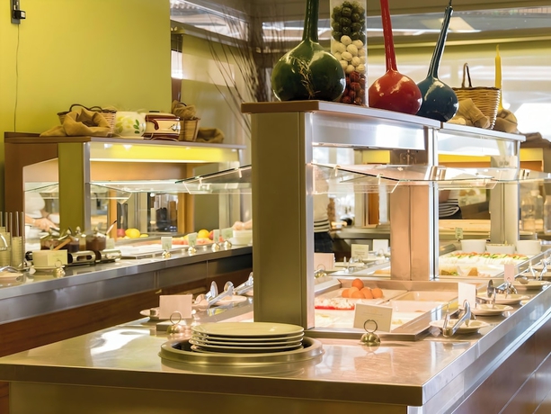 Imagen del bar/restaurante del Thessalikon Grand Hotel. Foto 4