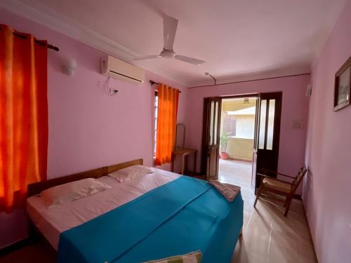 Imagen general del Thomas Ashwem x One Light Stays. Foto 5