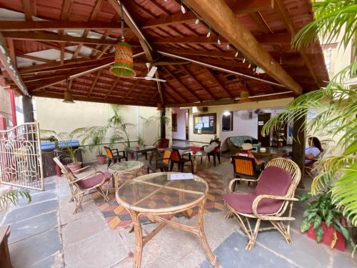 Imagen general del Thomas Ashwem x One Light Stays. Foto 7