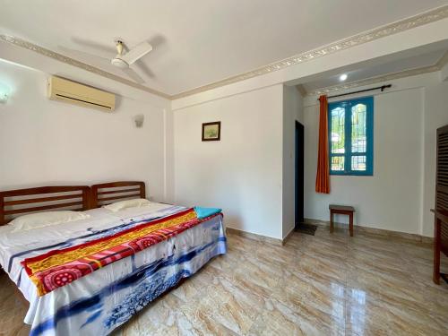 Imagen general del Thomas Ashwem x One Light Stays. Foto 8