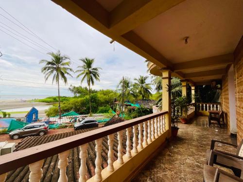 Imagen general del Thomas Ashwem x One Light Stays. Foto 9