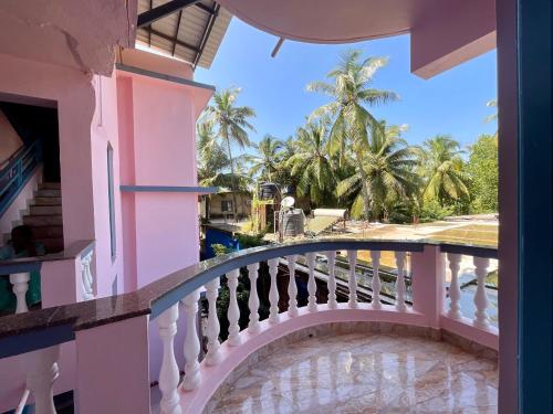 Imagen general del Thomas Ashwem x One Light Stays. Foto 11