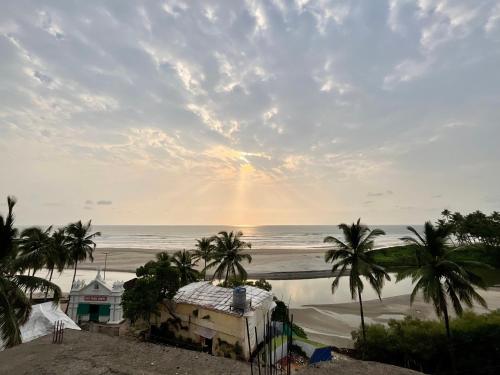 Imagen general del Thomas Ashwem x One Light Stays. Foto 16