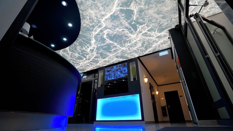 Imagen de los interiores del Tibet Hotel am Airport. Foto 15