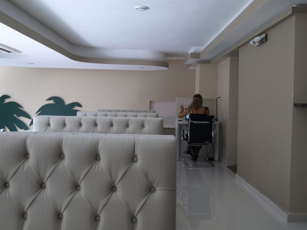 Imagen de los interiores del Timya Hotel. Foto 13