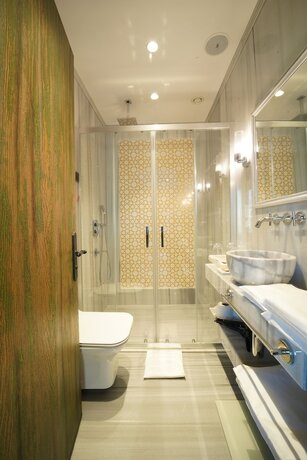 Imagen de la habitación del Tin Suites. Foto 18