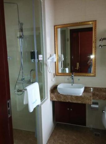 Imagen de la habitación del Tongling Qianhang Business Hotel. Foto 7