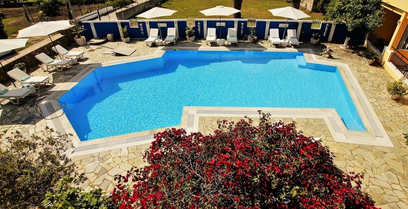 Imagen de la piscina del Toni\'s Guesthouse. Foto 15