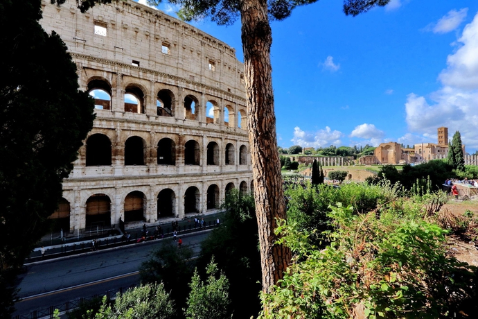 Imagen de los exteriores del Top Floor Colosseo. Foto 8