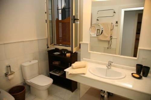 Imagen de la habitación del Toreador Seville Old Quarter. Foto 4