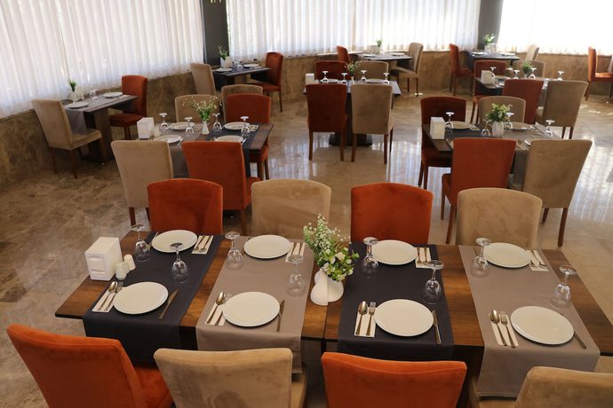 Imagen del bar/restaurante del Toros Holiday Resort And Spa. Foto 4