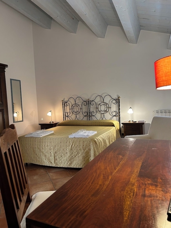 Imagen de la habitación del Torre Archirafi Resort. Foto 11