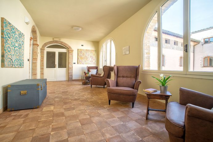 Imagen de los interiores del Torrenova di Assisi Country House. Foto 19