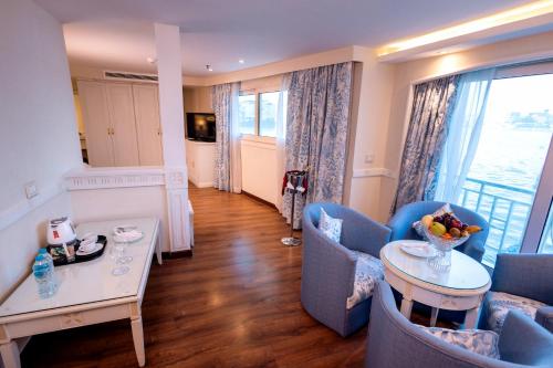 Imagen de la habitación del Tower Prestige. Foto 19