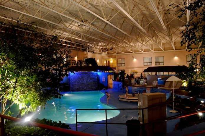 Imagen de los interiores del Townhouse Hotel Grand Forks. Foto 18