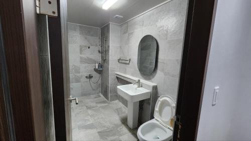 Imagen general del Toya Motel. Foto 7