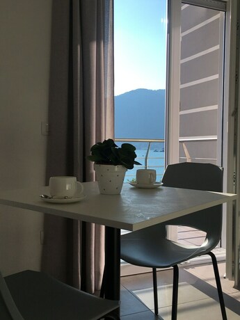 Imagen del bar/restaurante del Tramonti e Lago. Foto 18