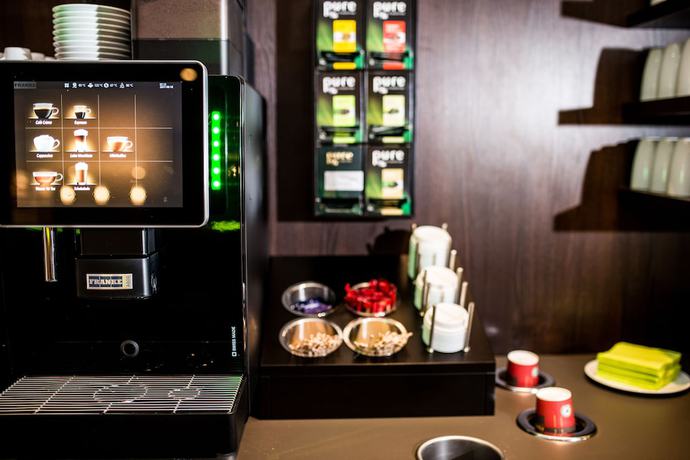 Imagen del bar/restaurante del Travel24 Hotel. Foto 3