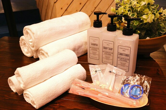 Imagen de los interiores del Travel&book Hotel Hulatoncabin Takamatsu. Foto 17